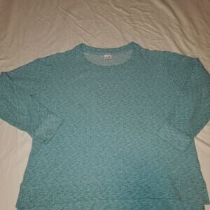 Secret treasure medium womens long sleeve  top. waffle knit textured fabric.